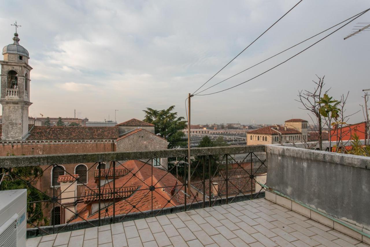 Venice Lance With Lift, 2 Minutes Walk From The Train Station Экстерьер фото